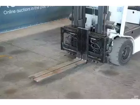 Chariots électriques à 4 roues 2015  Unicarriers AG1N1L18Q (9)
