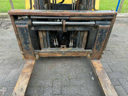 Nestekaasutrukki 2004  Hyster H3.00XM (16)