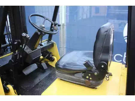 Chariots élévateurs GPL 2003  Hyster S7.00XL (20)
