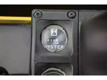 Chariots élévateurs GPL 2003  Hyster S7.00XL (27)