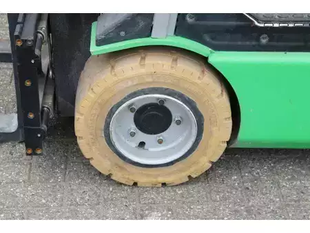 Sähkö - 4 pyör 2017  Cesab B420 (12)