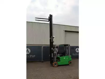 Sähkö - 4 pyör 2017  Cesab B420 (25)