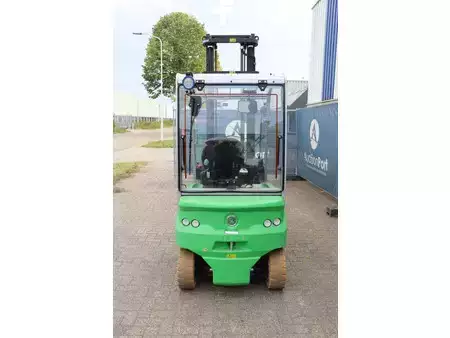 Sähkö - 4 pyör 2017  Cesab B420 (5)