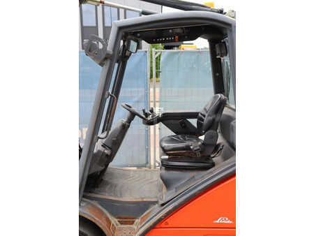 Carrelli elevatori diesel 2005  Fenwick H25D (20)