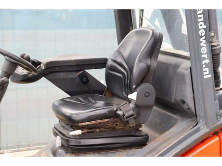 Carrelli elevatori diesel 2005  Fenwick H25D (21)