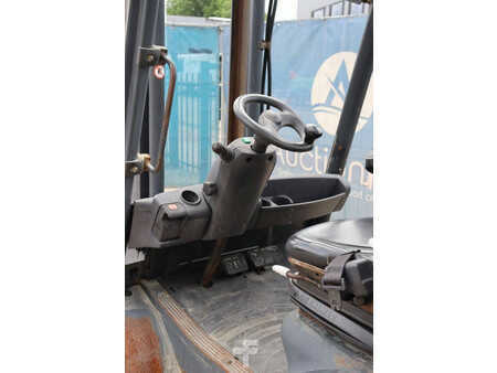 Carrelli elevatori diesel 2005  Fenwick H25D (29)