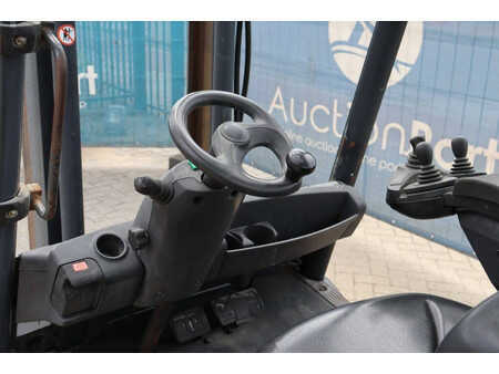 Carrelli elevatori diesel 2005  Fenwick H25D (30)