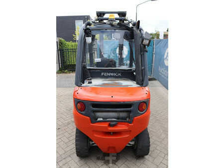 Carrelli elevatori diesel 2005  Fenwick H25D (5)