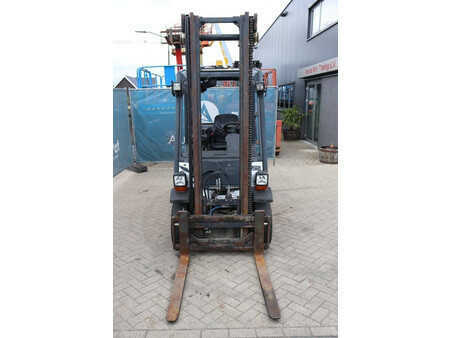 Carrelli elevatori diesel 2005  Fenwick H25D (8)