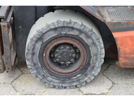 Eléctrica de 4 ruedas - Toyota 25 (14)