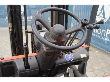 Eléctrica de 4 ruedas - Toyota 25 (22)