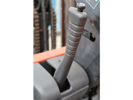 Eléctrica de 4 ruedas - Toyota 25 (24)