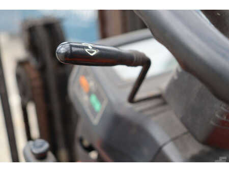 Eléctrica de 4 ruedas - Toyota 25 (25)