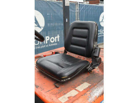 Eléctrica de 4 ruedas - Toyota 25 (26)