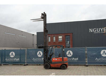 Eléctrica de 4 ruedas - Toyota 25 (34)