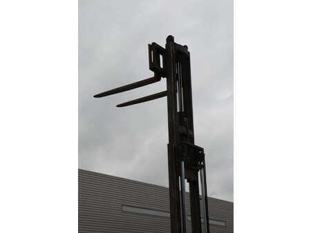 Eléctrica de 4 ruedas - Toyota 25 (36)