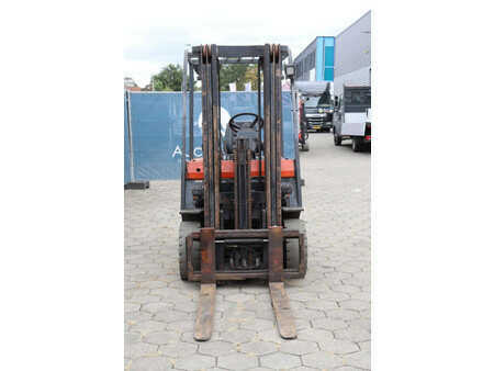 Eléctrica de 4 ruedas - Toyota 25 (8)