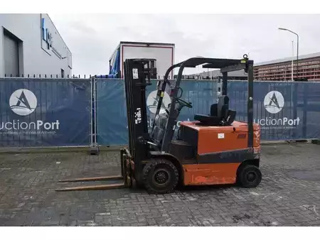 Carrelli elevatori diesel 2005  Tailift FB25 (1)