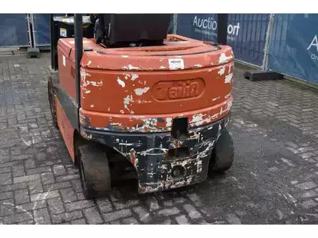 Carrelli elevatori diesel 2005  Tailift FB25 (14)