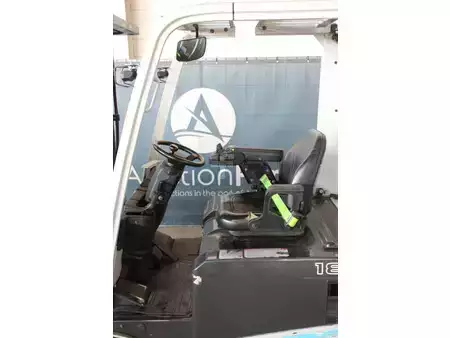 Elektrisk- 4 hjul 2016  Unicarriers AG1N1L18Q (20)