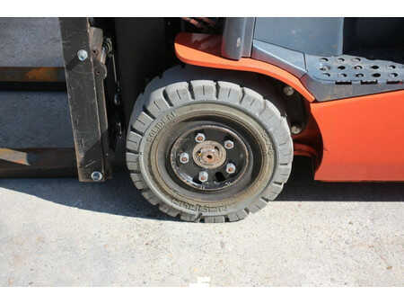 4-wiel elektrische heftrucks 2016  Toyota 8FBEK18T (14)