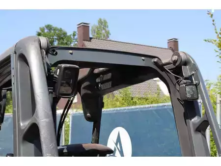 Electric - 4 wheels 2015  Linde E30L-01 (16)