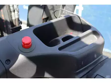 Electric - 4 wheels 2015  Linde E30L-01 (24)