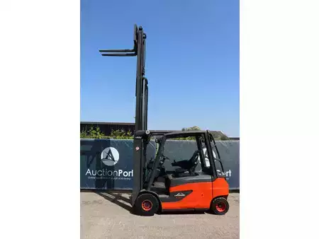 Electric - 4 wheels 2015  Linde E30L-01 (36)