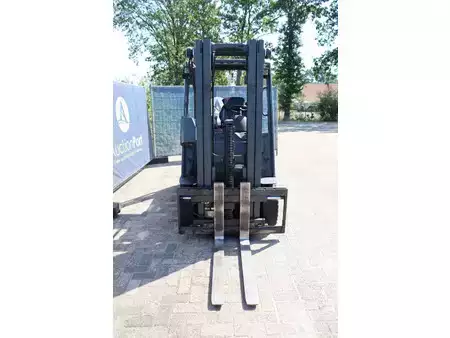 Electric - 4 wheels 2015  Linde E30L-01 (8)