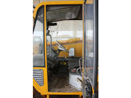 Telescopic forklift rigid - JCB 530-120 (17)