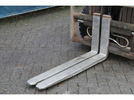 Dieseltrukki - Nissan 25 (10)