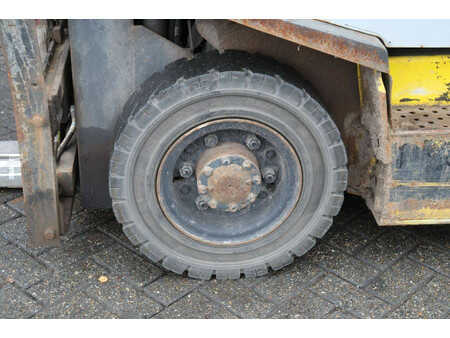 Dieseltrukki - Nissan 25 (13)