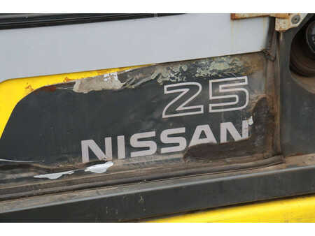 Dieseltrukki - Nissan 25 (15)