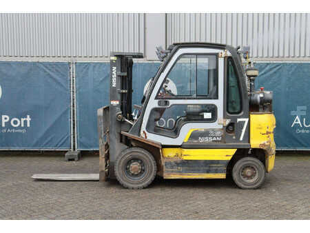 Dieseltrukki - Nissan 25 (2)