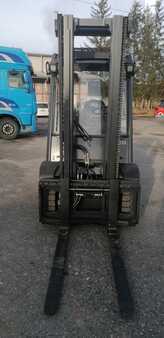 Propane Forklifts 2016  Linde H35T-02 (5)