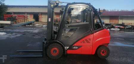 Empilhador a gás 2014  Linde H30T-02 (2)