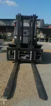 Empilhador diesel 2010  TCM FD60 (6)