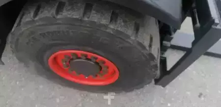 LPG VZV 2007  Linde H35T (10)
