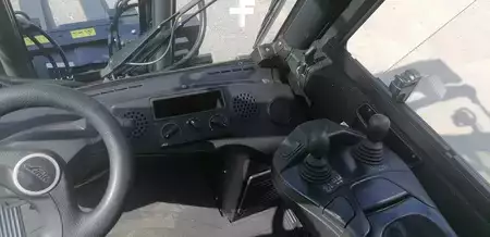 Dieselový VZV 2018  Linde H35D-02 otoč 360° (10)