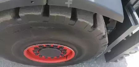 Dieselový VZV 2018  Linde H35D-02 otoč 360° (11)