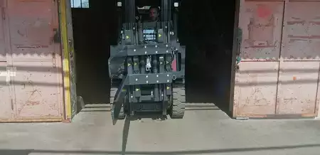 Dieselový VZV 2018  Linde H35D-02 otoč 360° (21)
