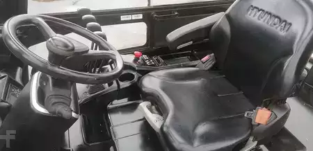 Elektro čtyřkolový VZV 2019  Hyundai 30BH-9 (5)
