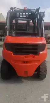 Dieselový VZV 2015  Linde H40D-02 (6)