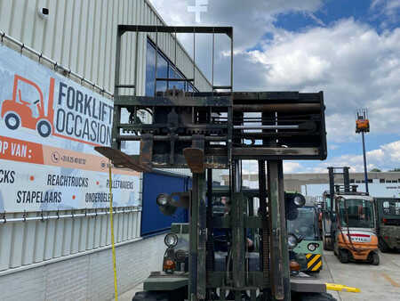 Rough Terrain Forklifts 1991  [div] MHE 270 (15)