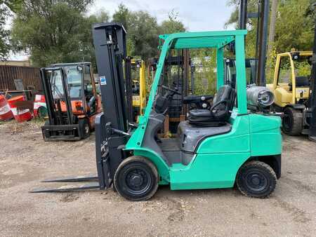 Carretilla elevadora GLP 2015  Mitsubishi FG25NT (2)