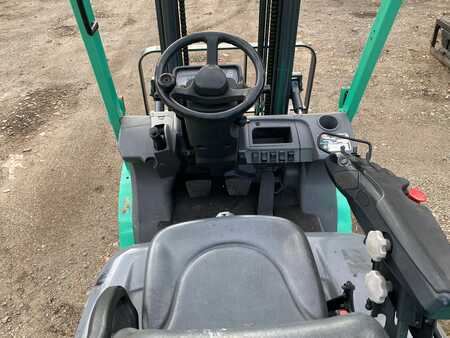 Carretilla elevadora GLP 2015  Mitsubishi FG25NT (6)