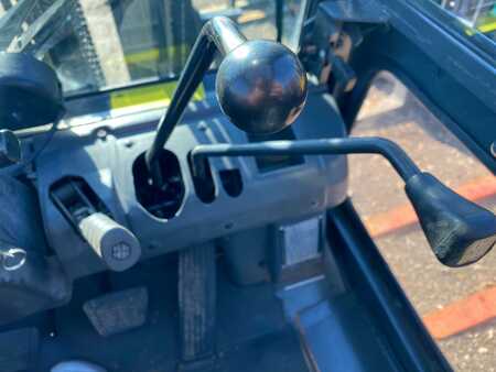Diesel Forklifts 2015  Unicarriers Y1D1A18Q (7) 
