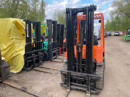 Carretilla elevadora diésel 1999  Hyster H2.50XM (4)
