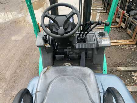 Treibgasstapler 2010  Mitsubishi FG18N (5)