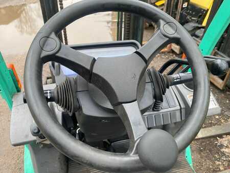 Treibgasstapler 2010  Mitsubishi FG18N (6)